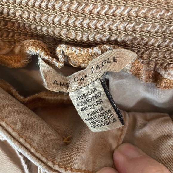 American Eagle mid rise, brown khaki women’s joggers - Picture 5 of 6